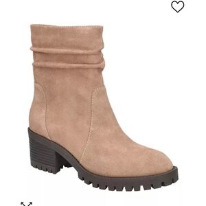 BN with Macy's Box Bella Vita Taupe Slough Leather Ankle Bootie. Size 7